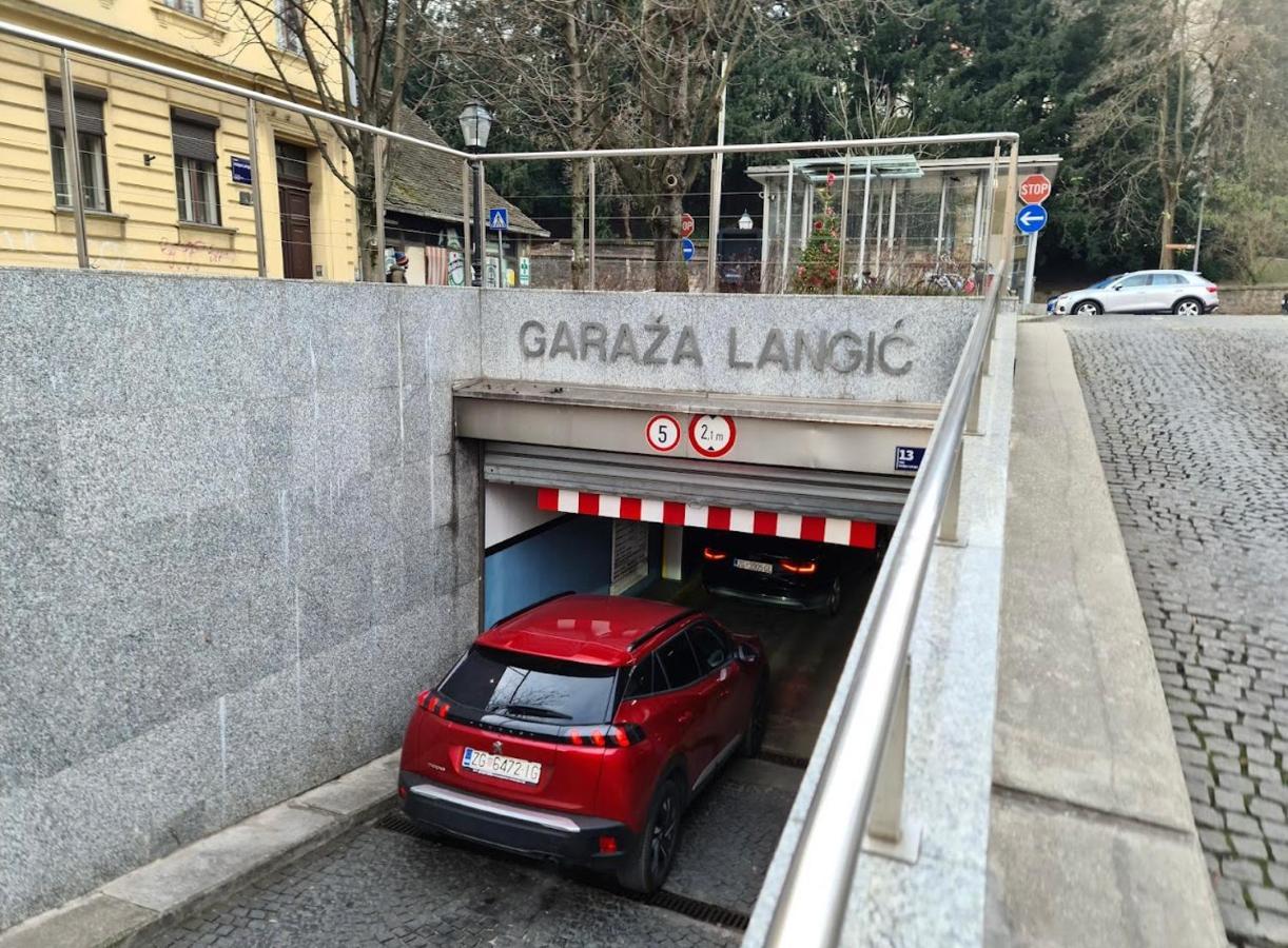 Doma Zagreb Aparthotel Bagian luar foto